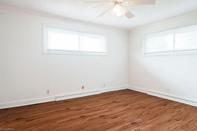 168 Oak Summit Road, Winston-salem, NC 27105
