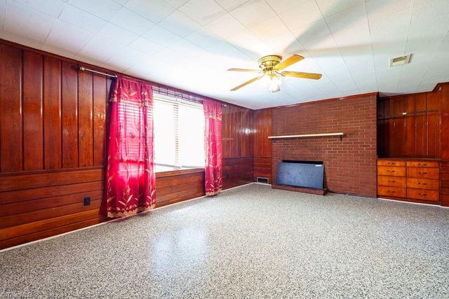 168 Oak Summit Road, Winston-salem, NC 27105