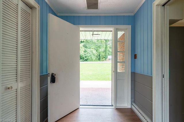 168 Oak Summit Road, Winston-salem, NC 27105
