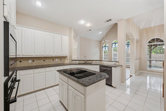 2228 Amy Lane, Plano, TX 75074