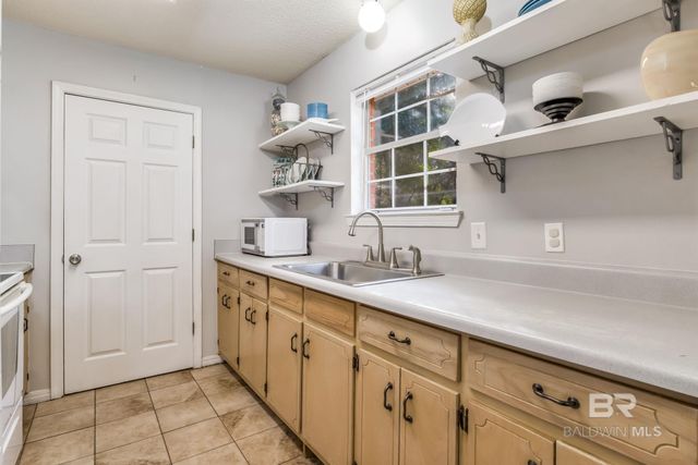 12937 Santa Barbara Street, Lillian, AL 36549