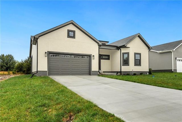 153 S Linn Valley Drive, Linn Valley, KS 66040