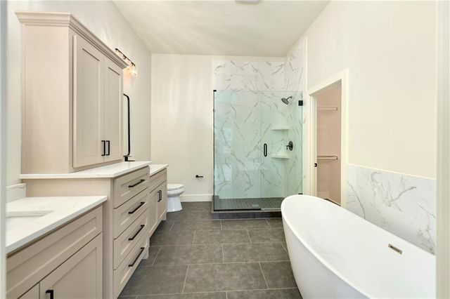 153 S Linn Valley Drive, Linn Valley, KS 66040