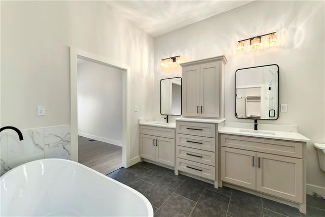 153 S Linn Valley Drive, Linn Valley, KS 66040