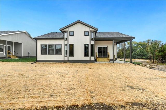 153 S Linn Valley Drive, Linn Valley, KS 66040