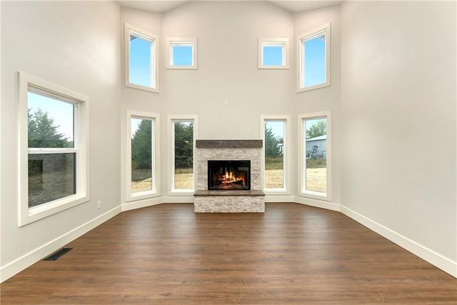 153 S Linn Valley Drive, Linn Valley, KS 66040