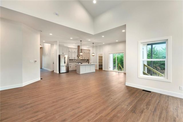 153 S Linn Valley Drive, Linn Valley, KS 66040