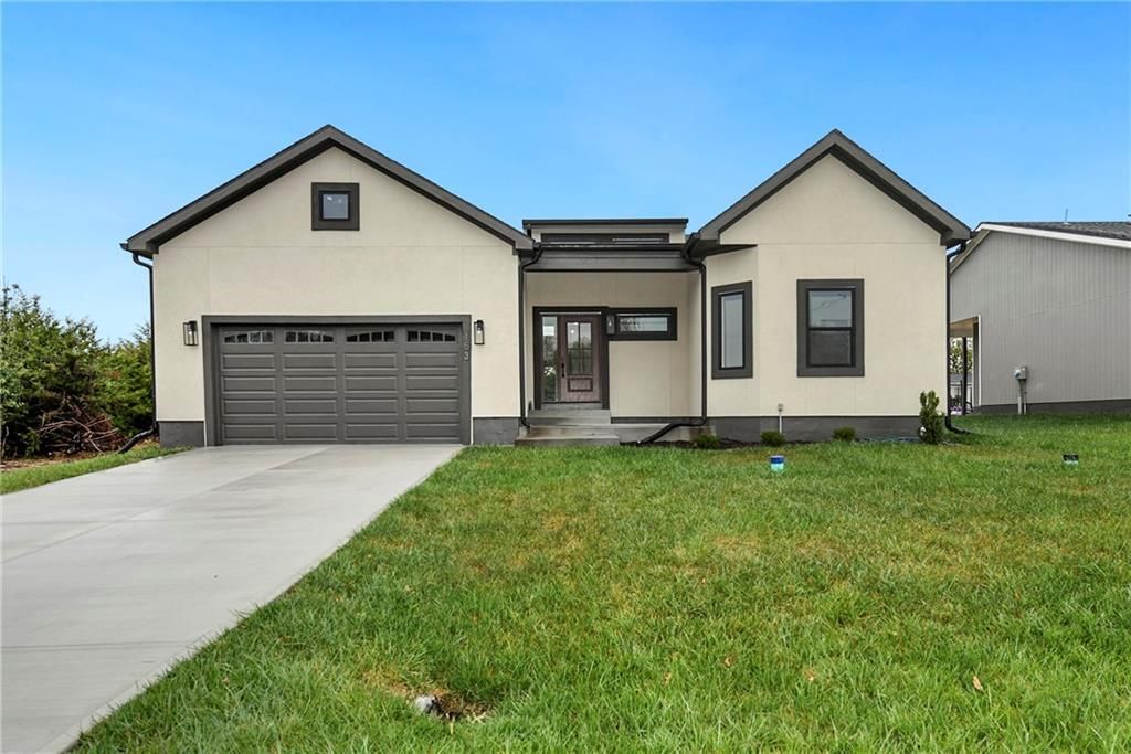 153 S Linn Valley Drive, Linn Valley, KS 66040