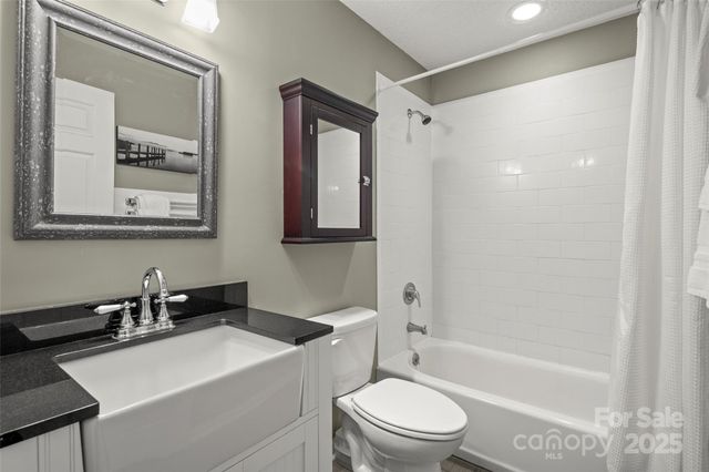 212 Ridgeway Road, Lake Lure, NC 28746