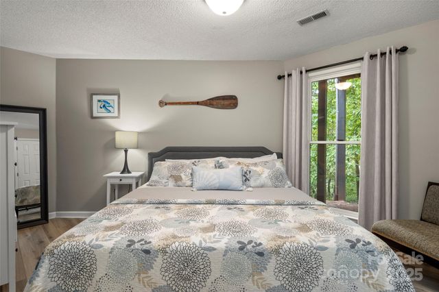 212 Ridgeway Road, Lake Lure, NC 28746