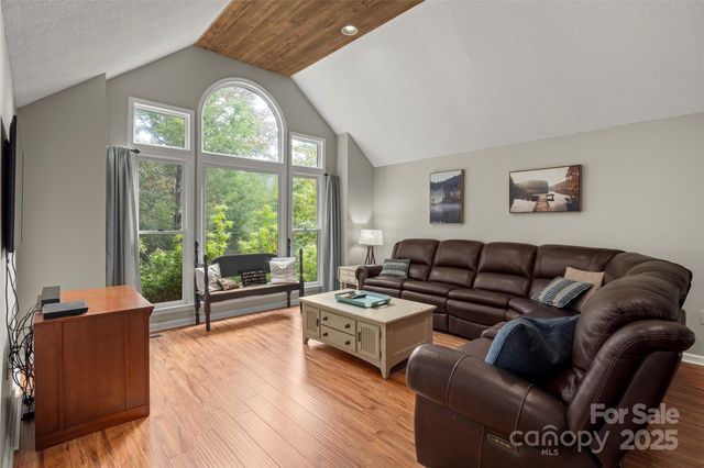 212 Ridgeway Road, Lake Lure, NC 28746