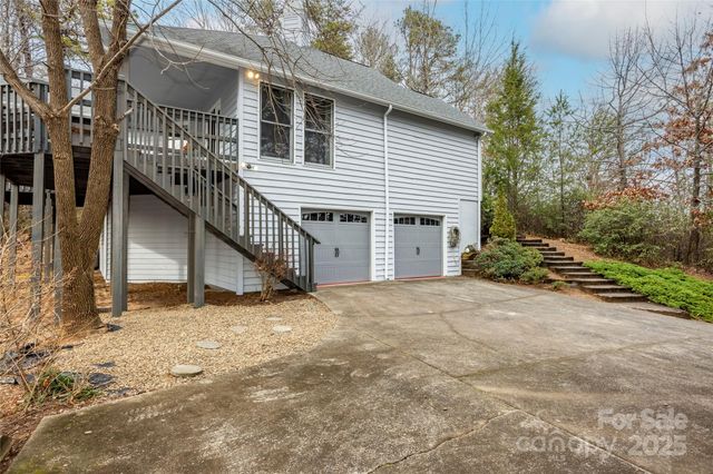 212 Ridgeway Road, Lake Lure, NC 28746