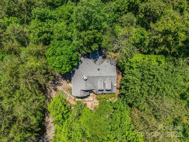 212 Ridgeway Road, Lake Lure, NC 28746