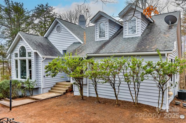 212 Ridgeway Road, Lake Lure, NC 28746