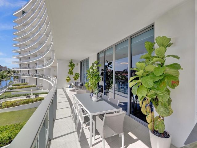 3250 NE 188th St 207, Aventura, FL 33180