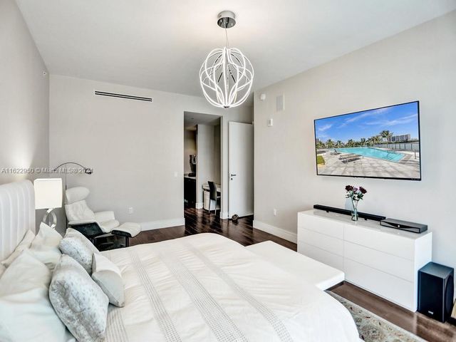 3250 NE 188th St 207, Aventura, FL 33180