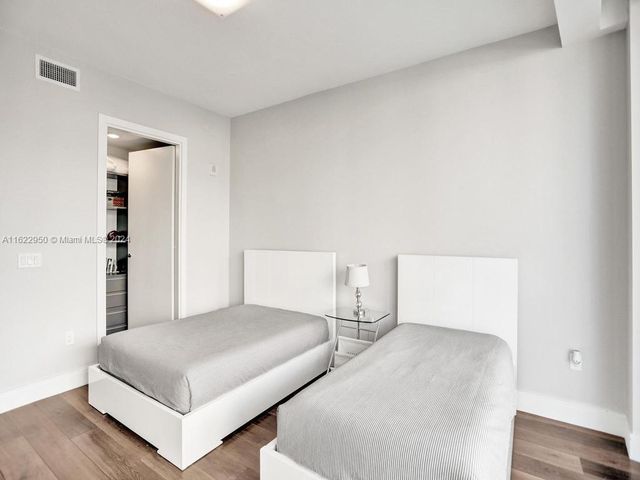 3250 NE 188th St 207, Aventura, FL 33180