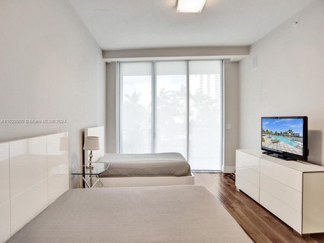 3250 NE 188th St 207, Aventura, FL 33180