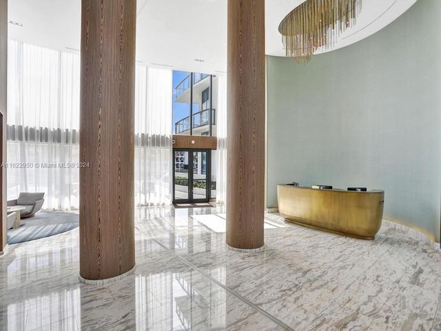 3250 NE 188th St 207, Aventura, FL 33180