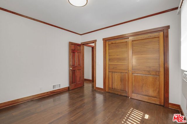 8918 Burton Way 2, Beverly Hills, CA 90211