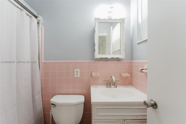 5737 Grant Street 3, Hollywood, FL 33021