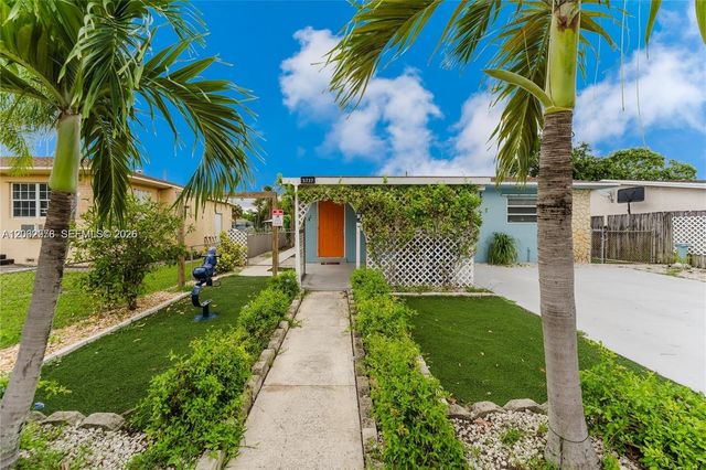5737 Grant Street 3, Hollywood, FL 33021