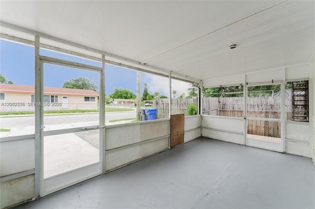 5737 Grant Street 3, Hollywood, FL 33021