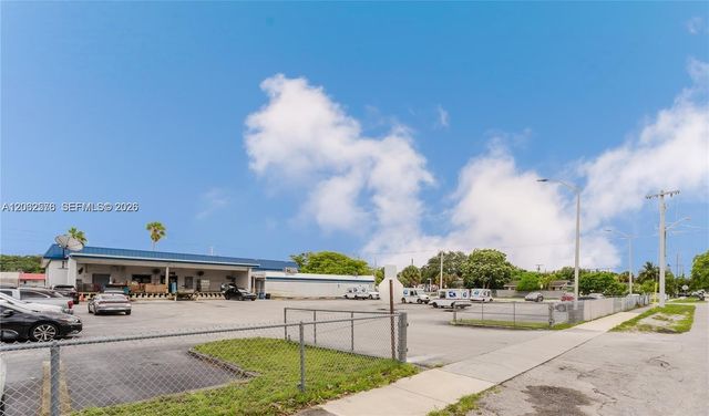 5737 Grant Street 3, Hollywood, FL 33021
