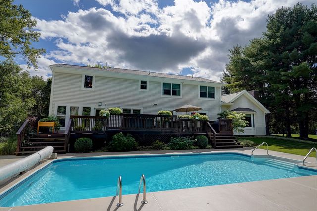 490 Bluhm Road, Perinton, NY 14450