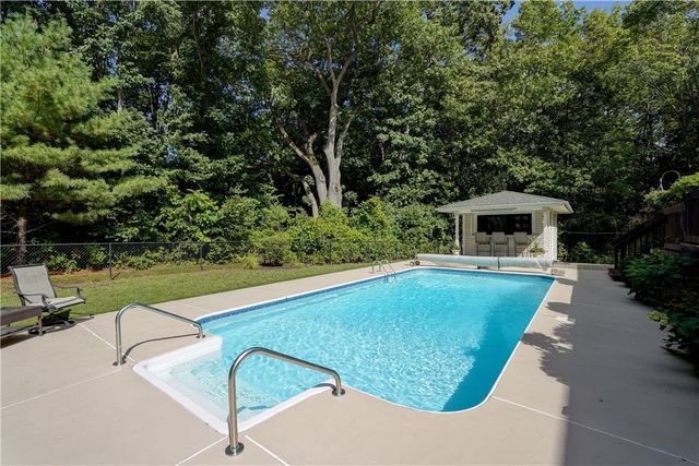 490 Bluhm Road, Perinton, NY 14450
