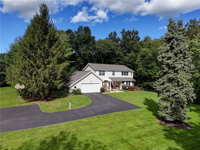 490 Bluhm Road, Perinton, NY 14450