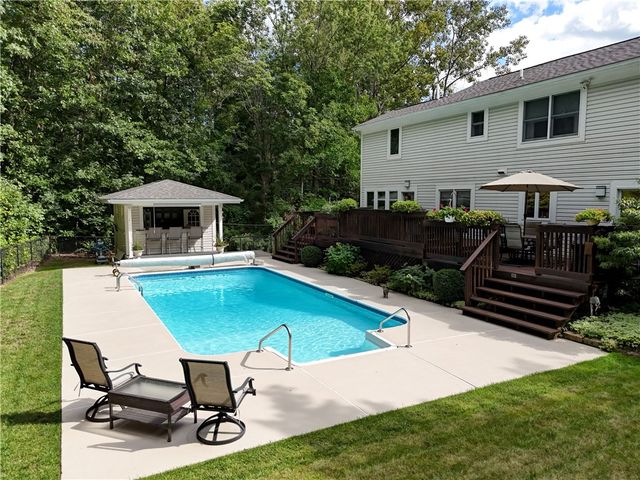 490 Bluhm Road, Perinton, NY 14450