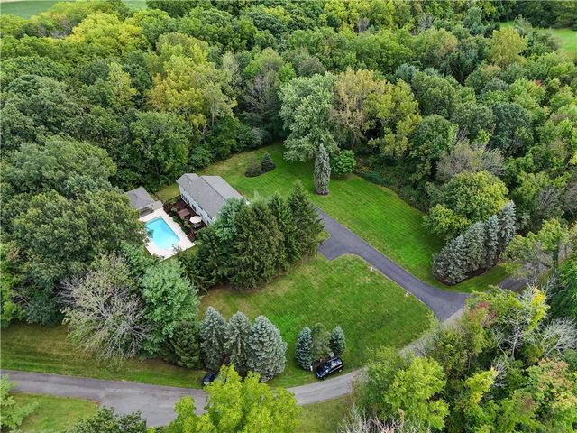 490 Bluhm Road, Perinton, NY 14450