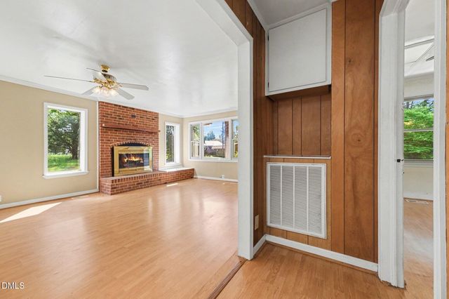 1108 W King Street, Hillsborough, NC 27278