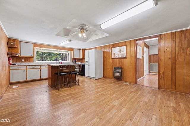 1108 W King Street, Hillsborough, NC 27278