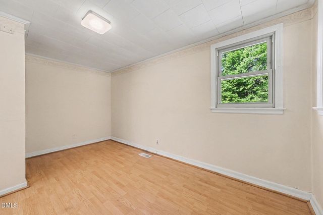 1108 W King Street, Hillsborough, NC 27278