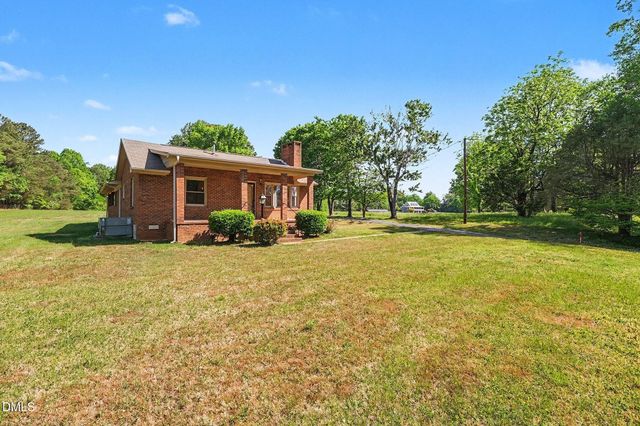 1108 W King Street, Hillsborough, NC 27278