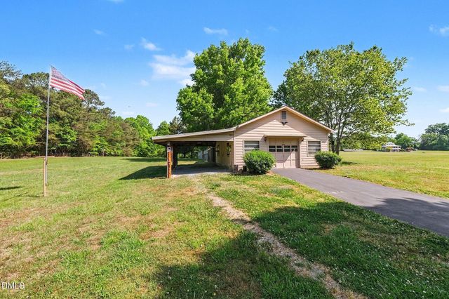 1108 W King Street, Hillsborough, NC 27278