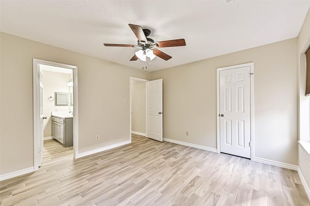 2512 Ironclad Drive, League City, TX 77573