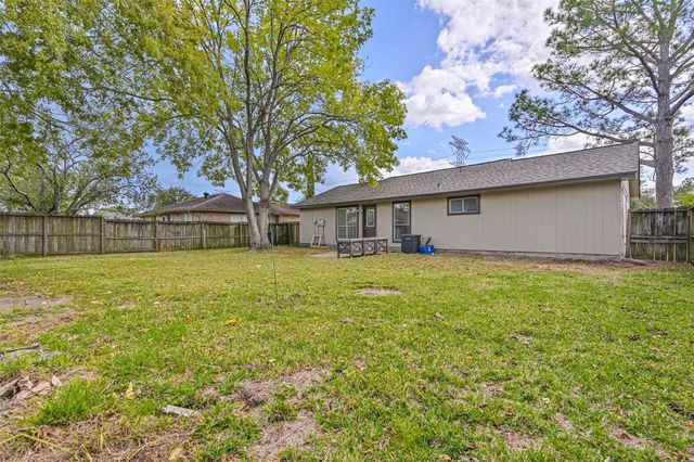 2512 Ironclad Drive, League City, TX 77573