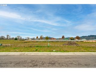 2015 Henderson Way, Longview, WA 98632