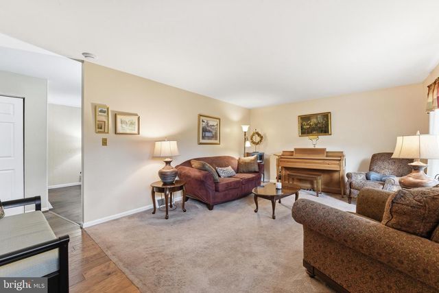 36 PAR DR, Reading, PA 19607