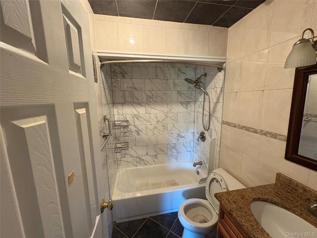 10 Aspen Court 0, Coram, NY 11727