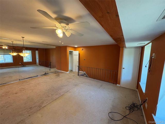 10 Aspen Court 0, Coram, NY 11727