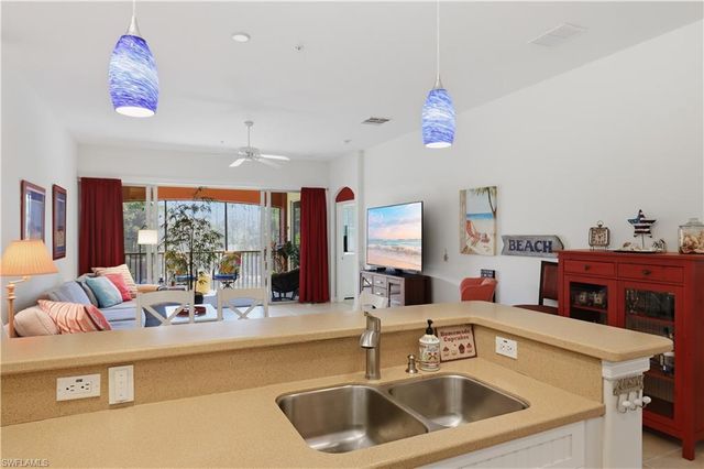 8601 Piazza Del Lago CIR 203, Estero, FL 33928