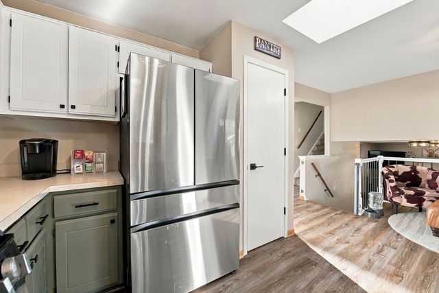 815 Pine Needle Lane, Joliet, IL 60432