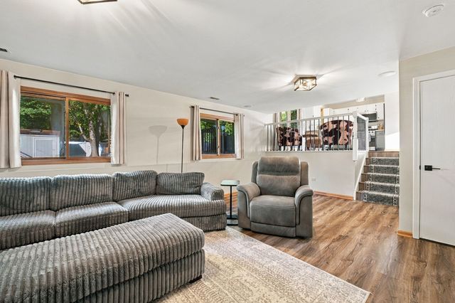 815 Pine Needle Lane, Joliet, IL 60432