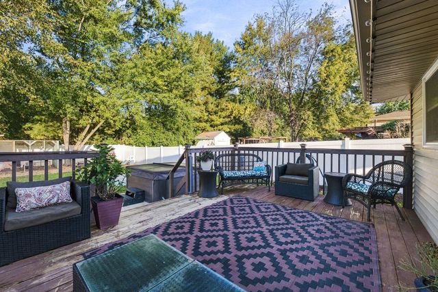 815 Pine Needle Lane, Joliet, IL 60432