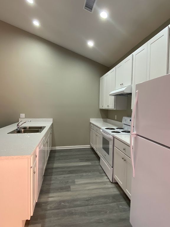 1305 West Villa Maria Road D202, Bryan, TX 77801 — photo 2
