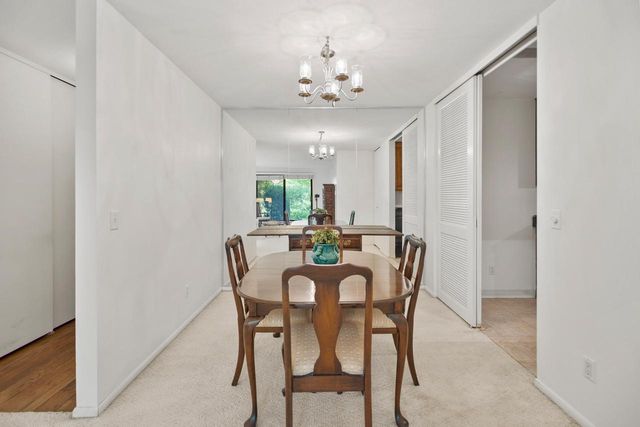 425 W Willow COURT #101, Fox Point, WI 53217